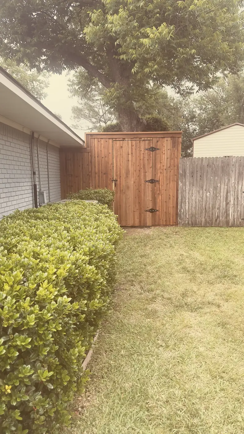 Cedar walk gate by Aesthetic Gates & Fence in Navarro County, Texas