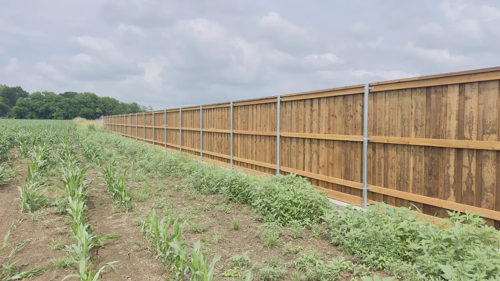 Stone retaining wall with steps in Corsicana, Texas