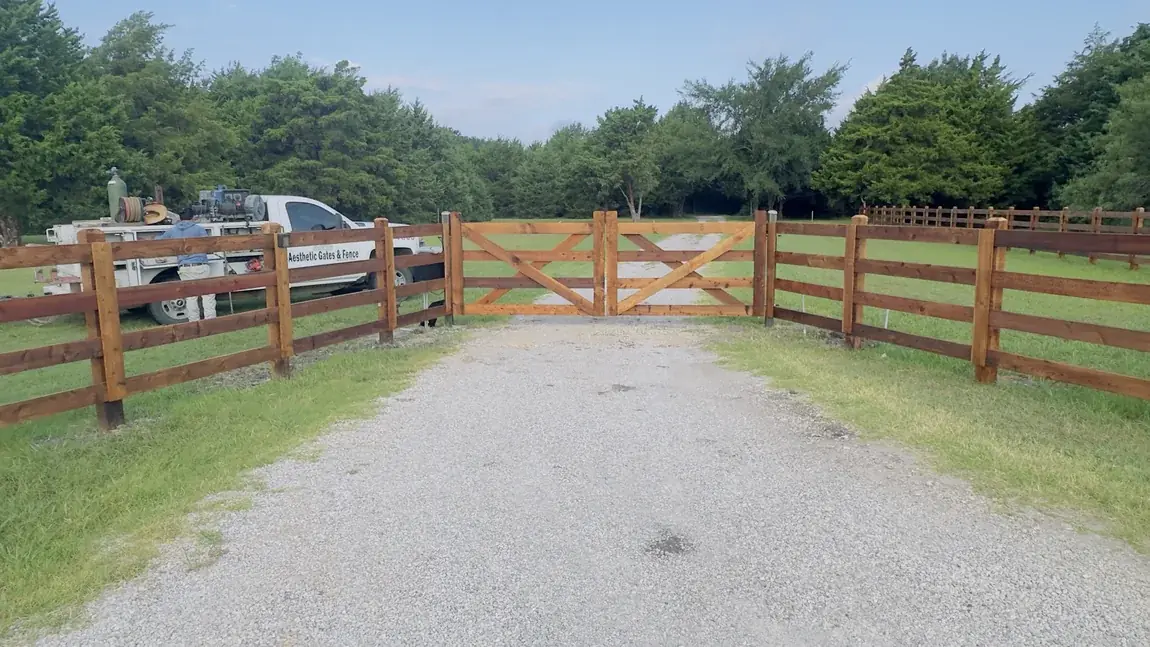 Wood rail fence and gate by Aesthetic Gates & Fence in Navarro County, Texas